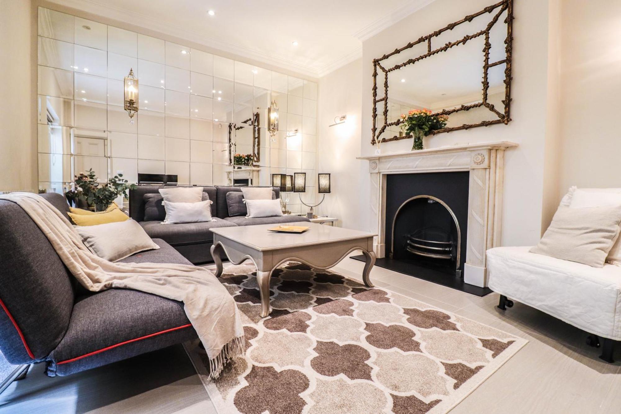 Lovely Kensington Apartment In A Prime Location