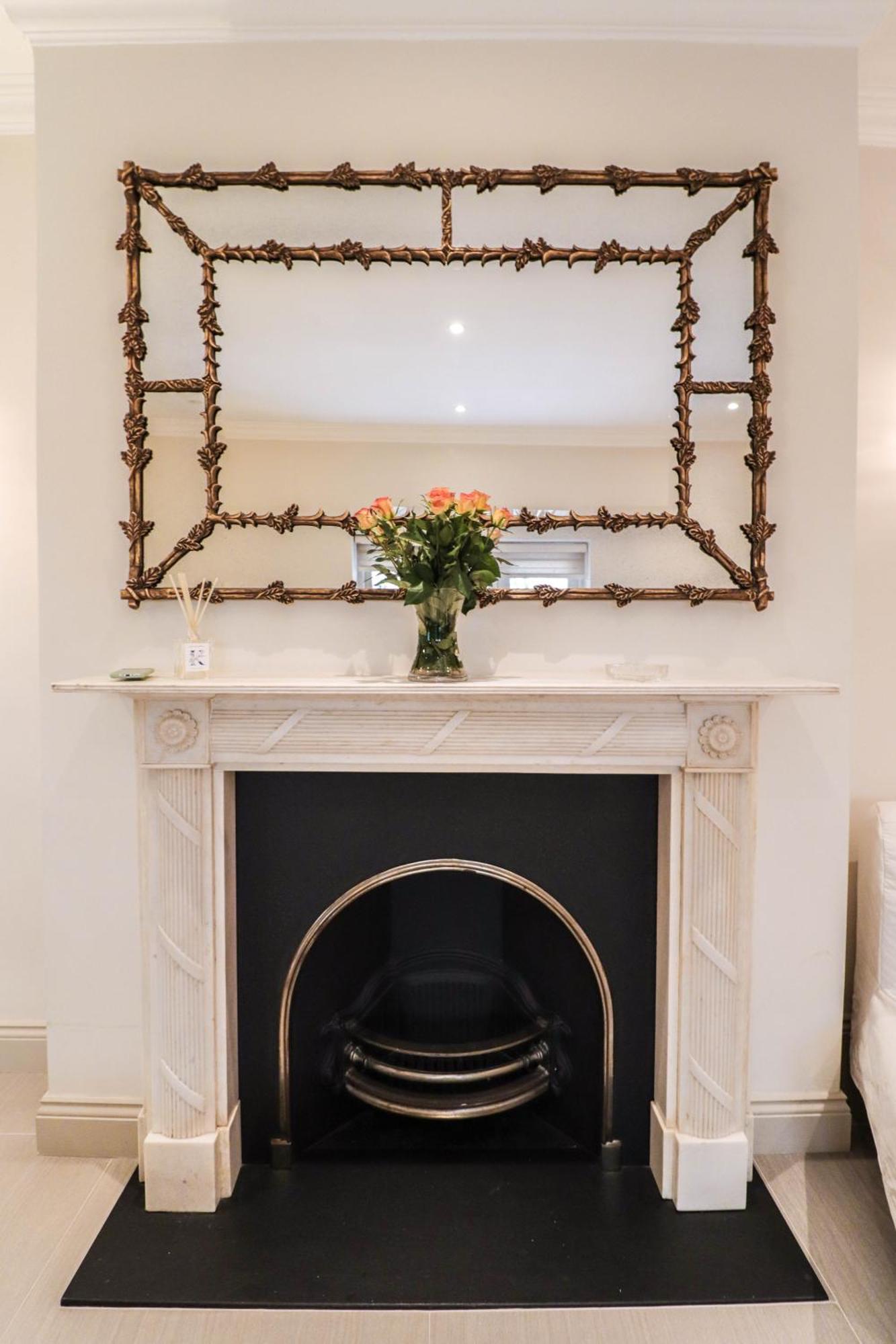 Lovely Kensington Apartment In A Prime Location