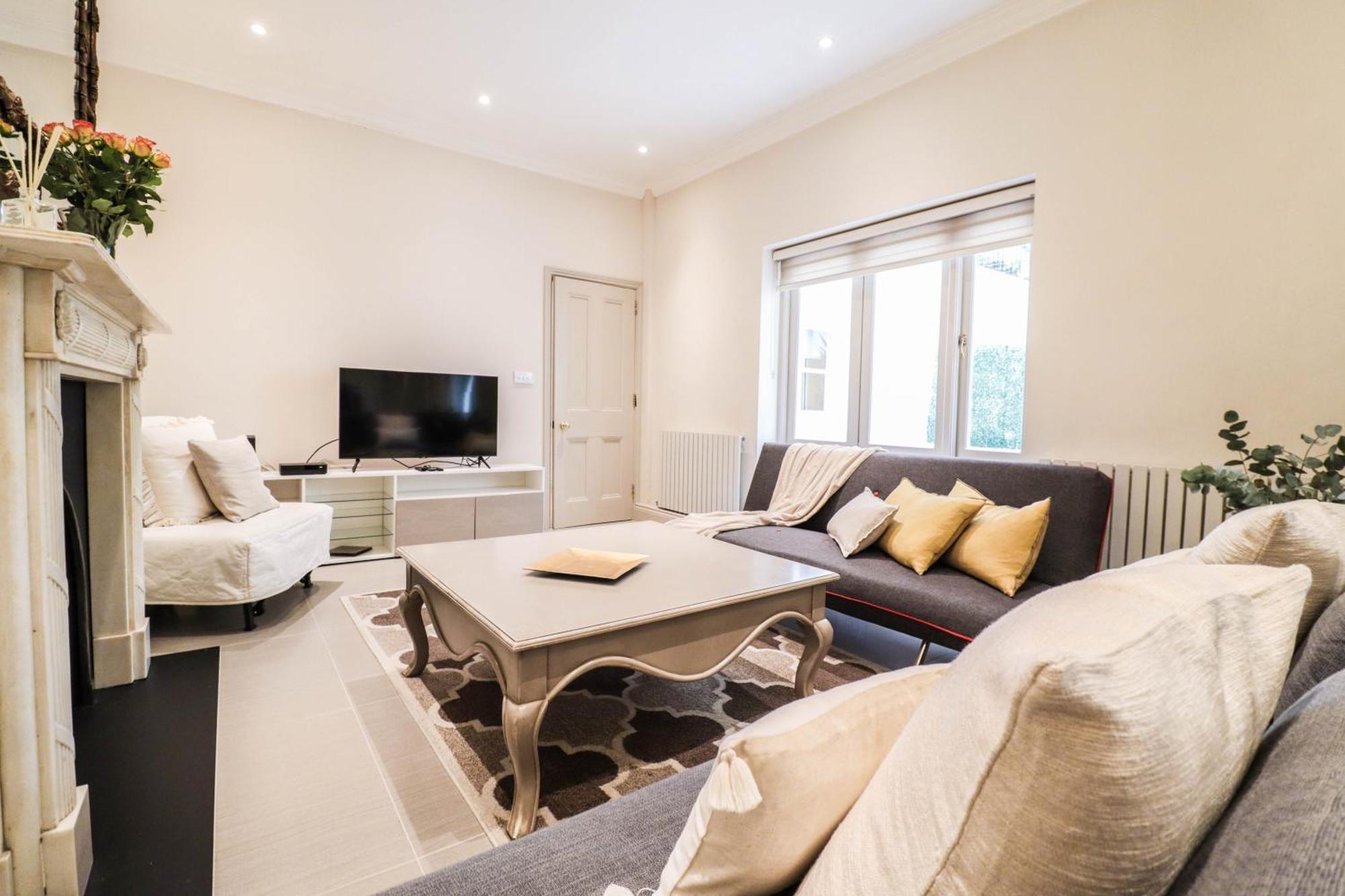 Lovely Kensington Apartment In A Prime Location Londra