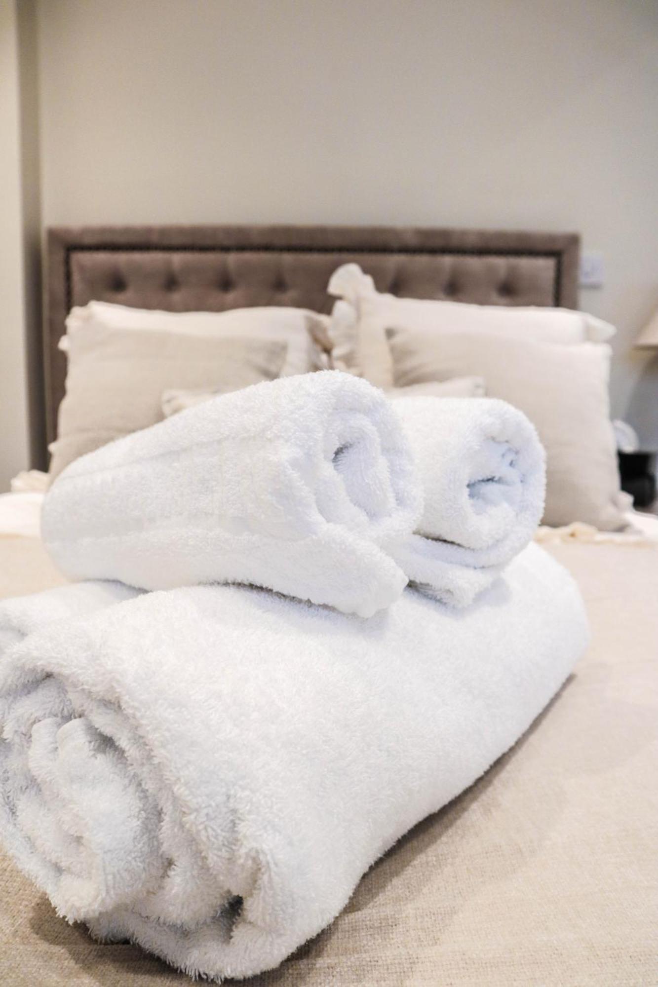 Lovely Kensington Apartment In A Prime Location *