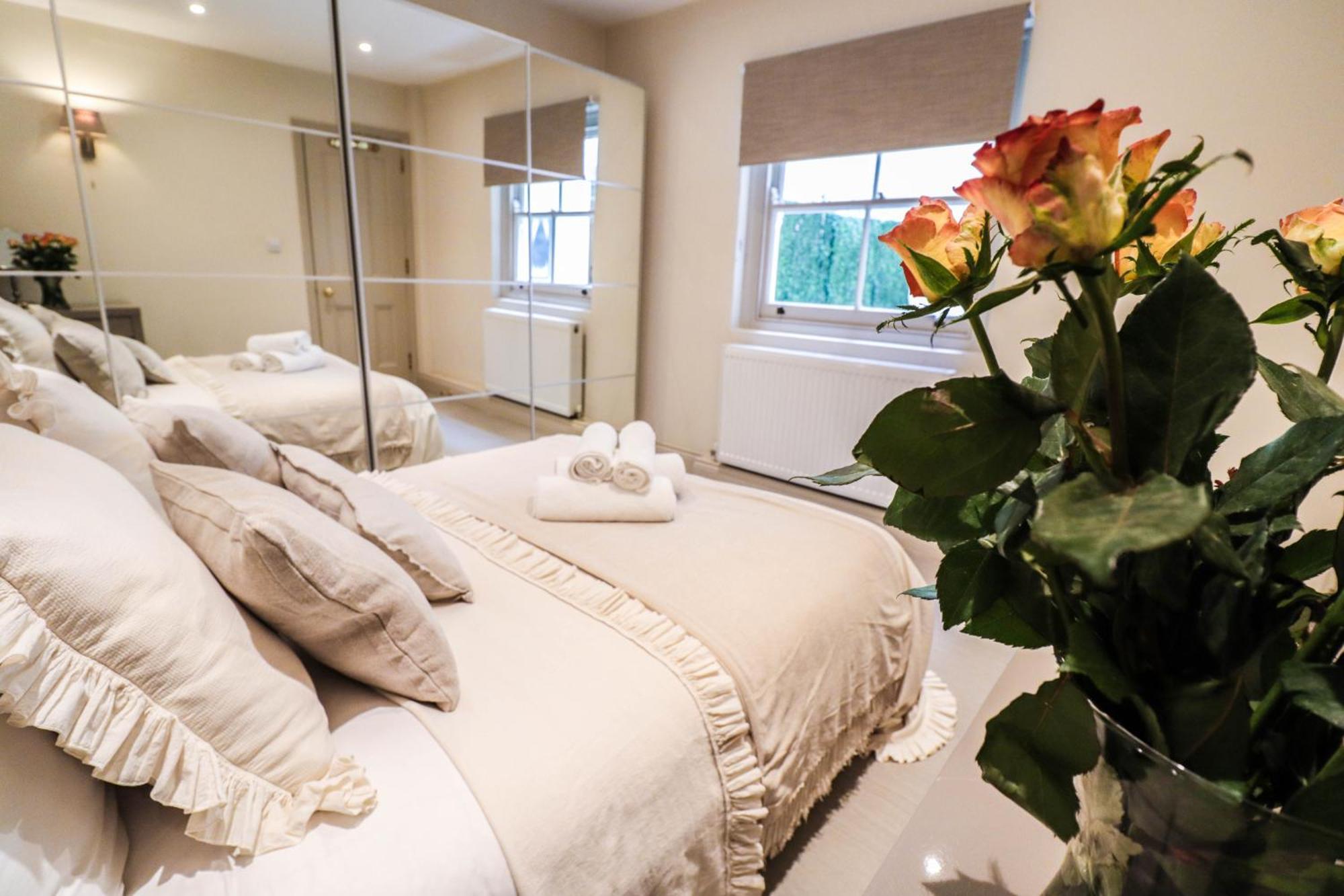 Lovely Kensington Apartment In A Prime Location